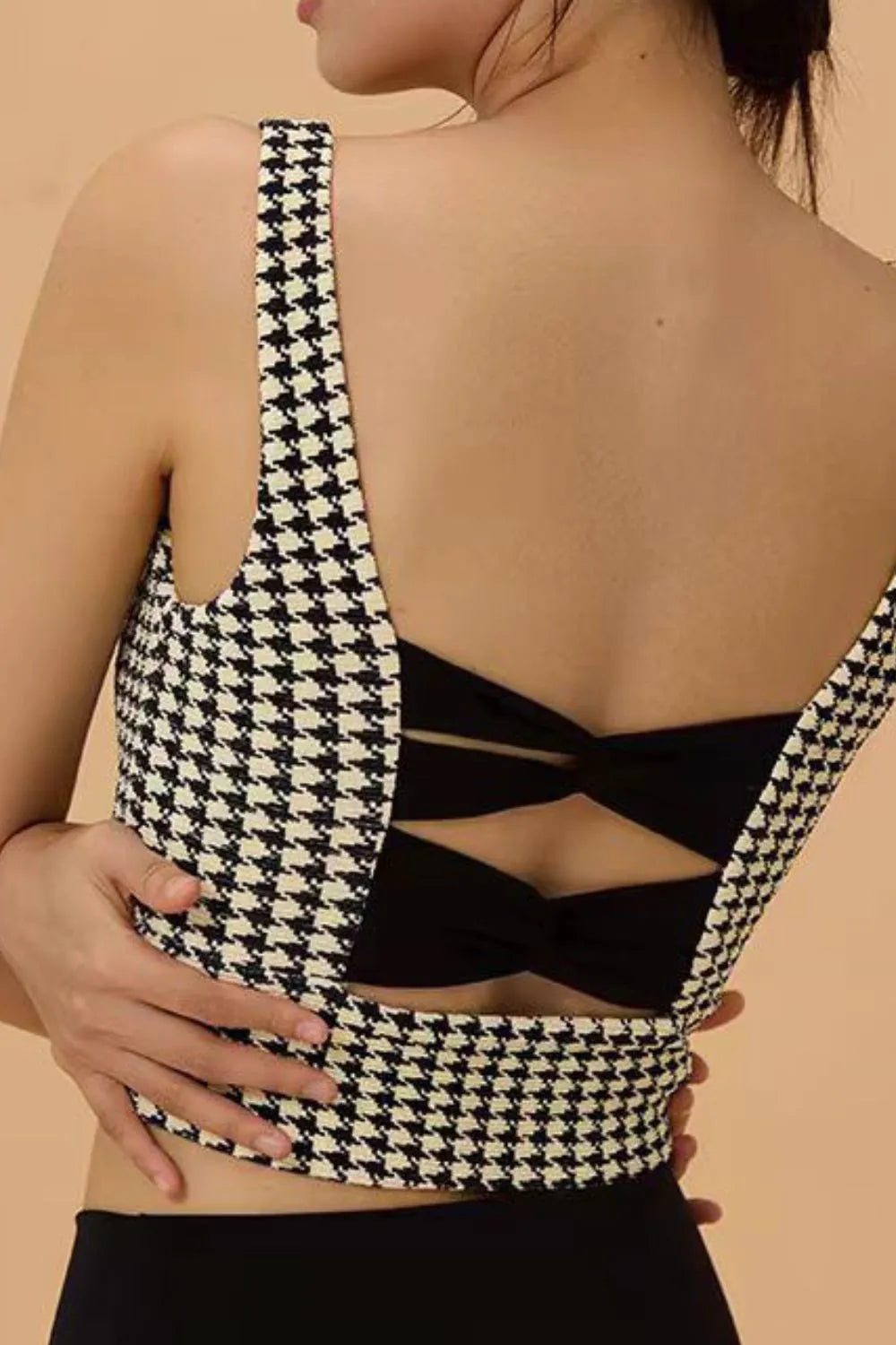 Chic Houndstooth Crisscross Back Active Bra