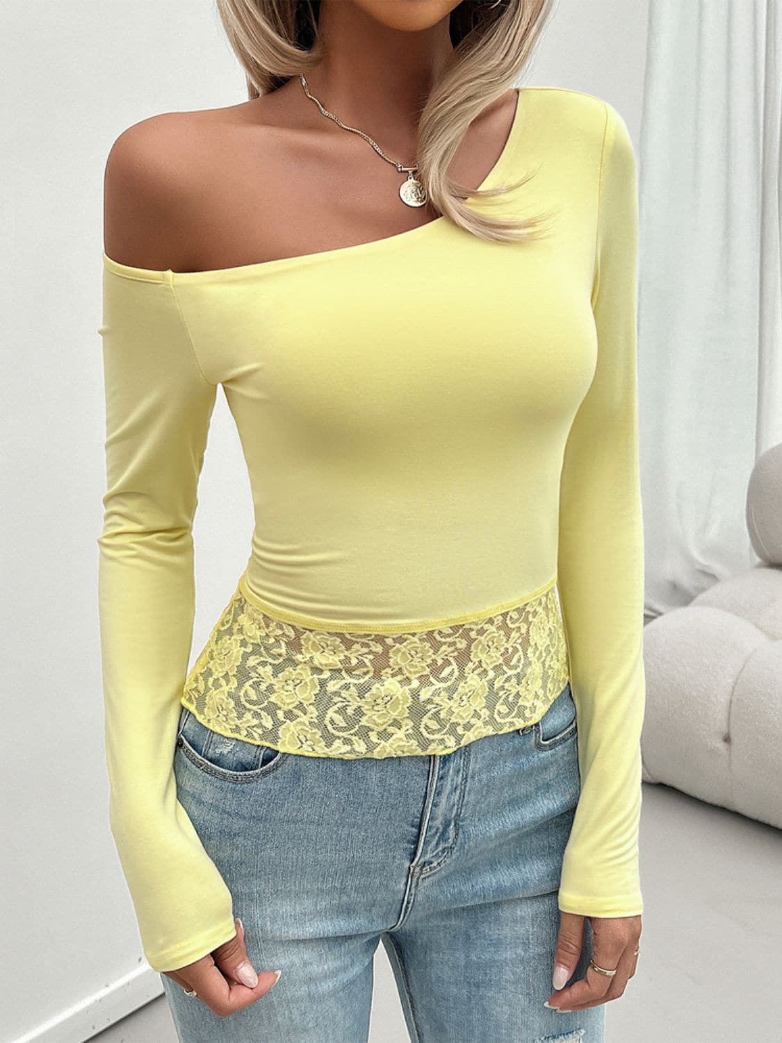 Single Shoulder Long Sleeve Lace T-Shirt.