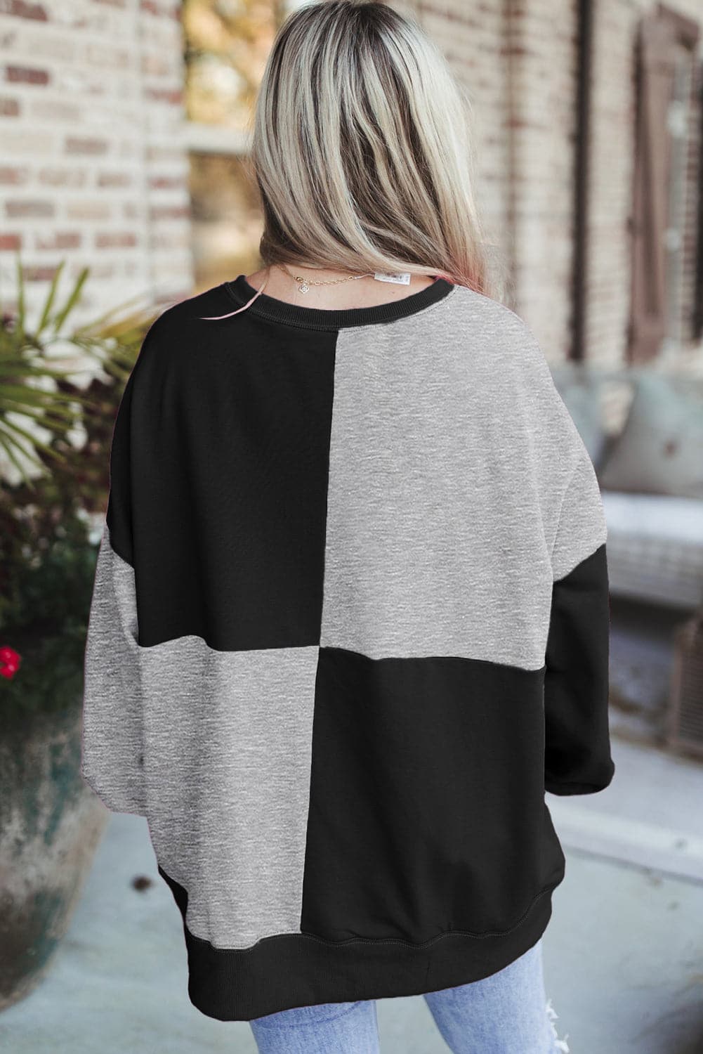 Contrast Half Button Long Sleeve Sweatshirt.