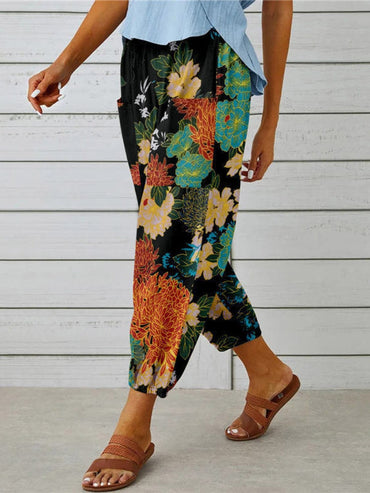 Printed Tied Cropped Pants.