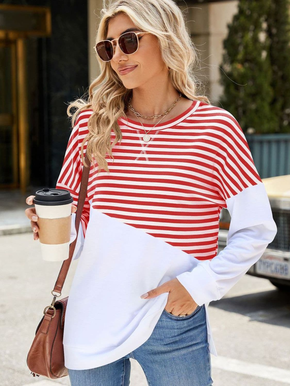 Slit Contrast Striped Long Sleeve Sweatshirt.