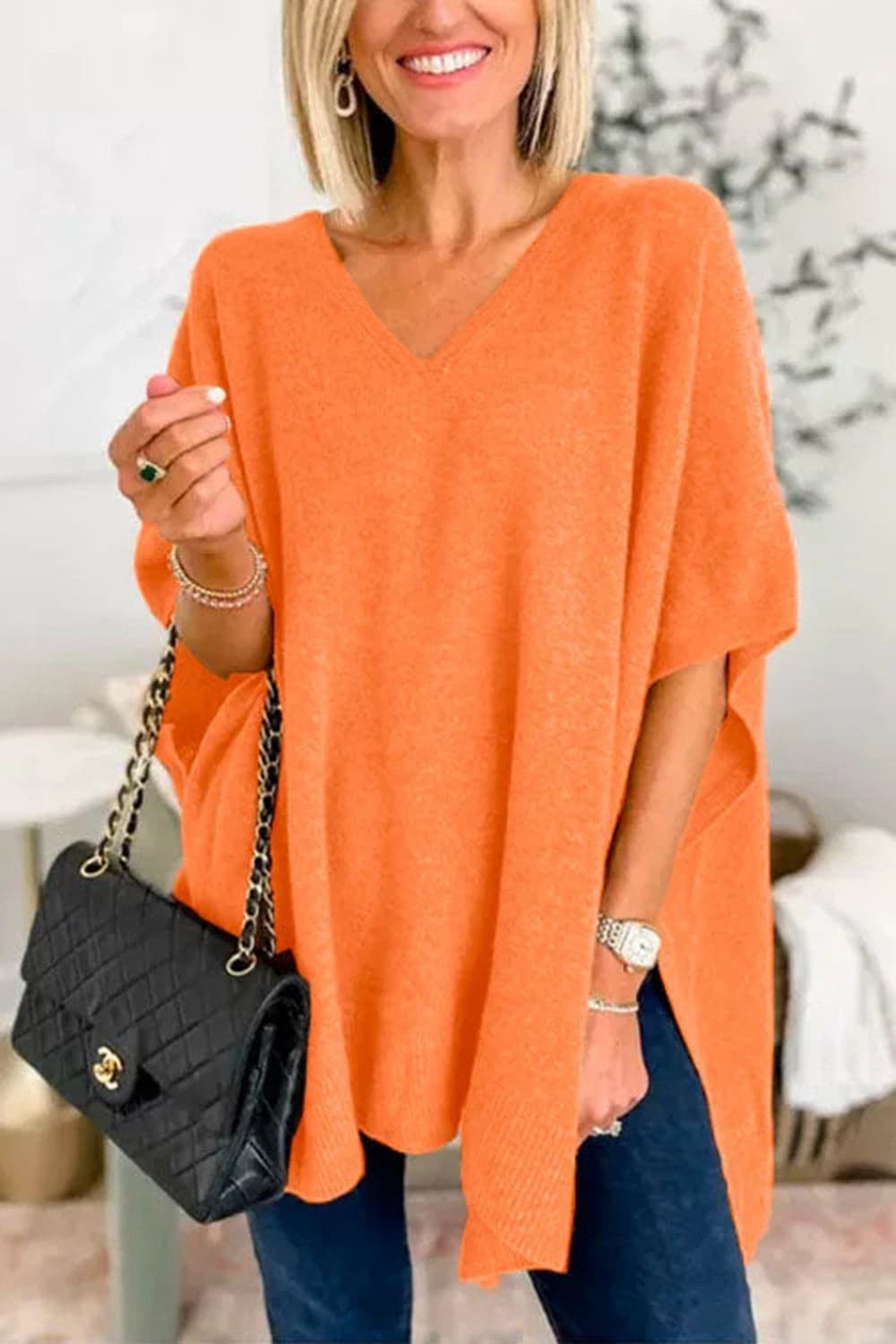 Chic v-neck knit top with slit