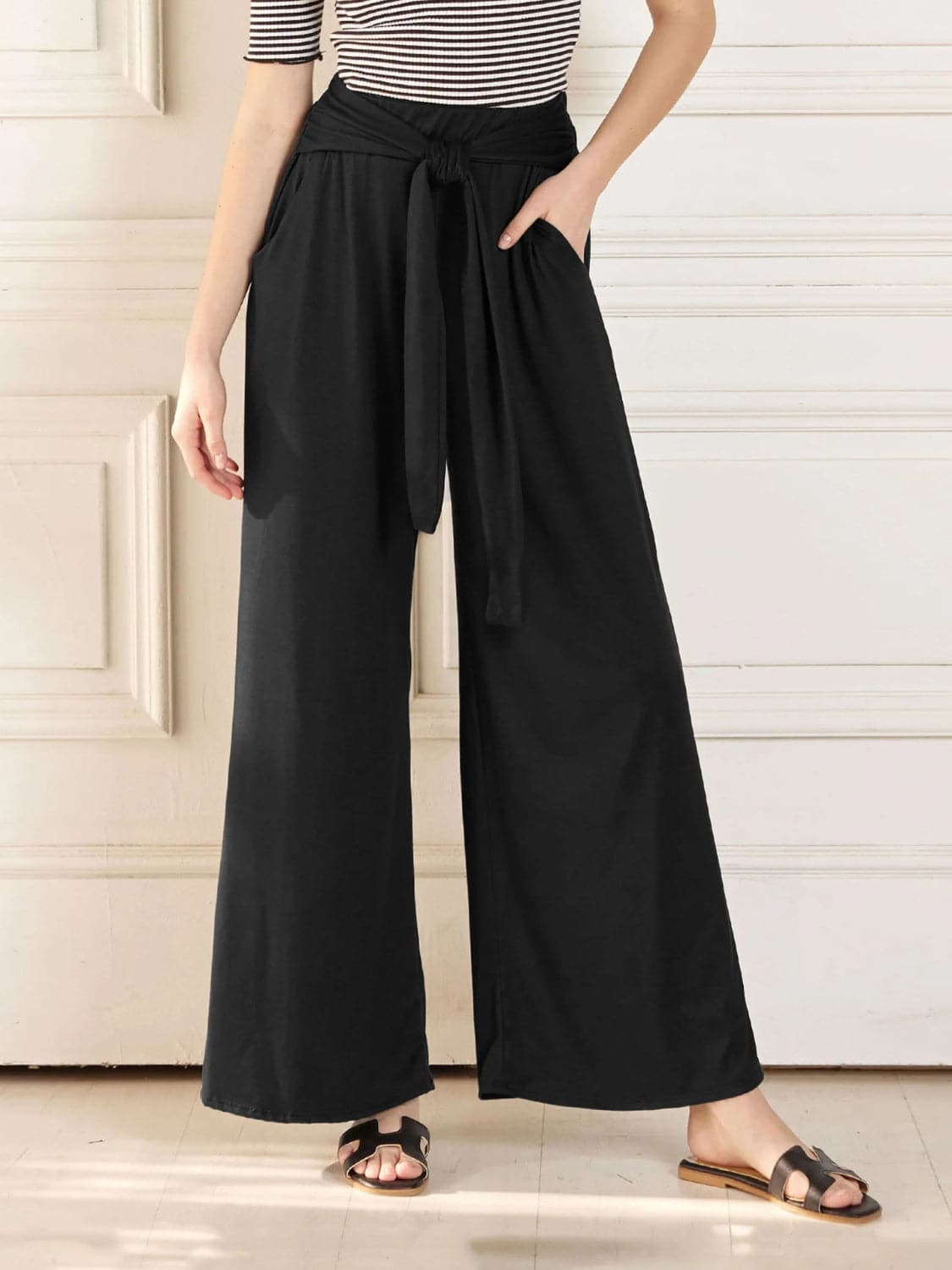 Chic tied wide-leg pants with convenient pockets