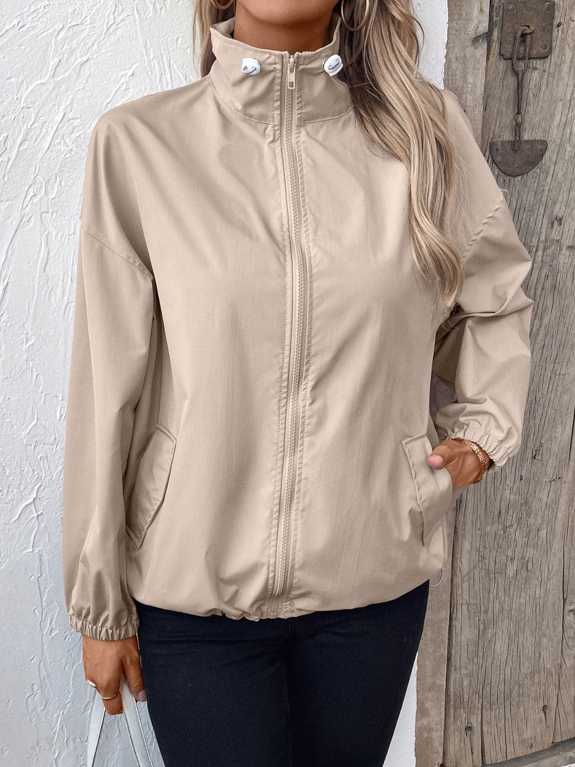 Pocketed Zip Up Long Sleeve Jacket.