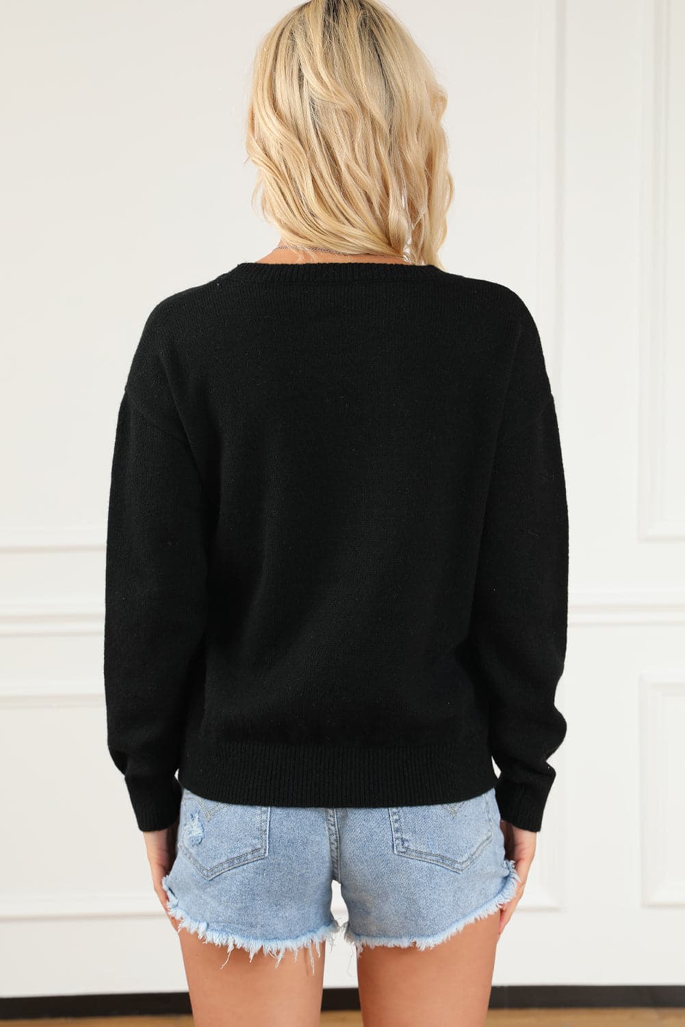 Round Neck Long Sleeve Sweater.