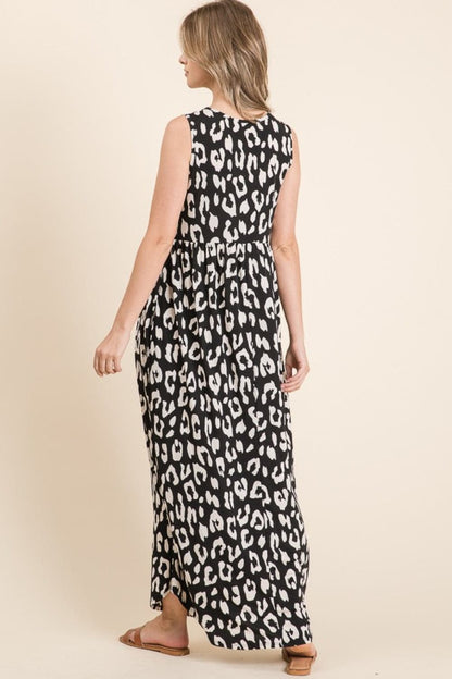 BOMBOM Leopard Maxi Dress with Pockets.