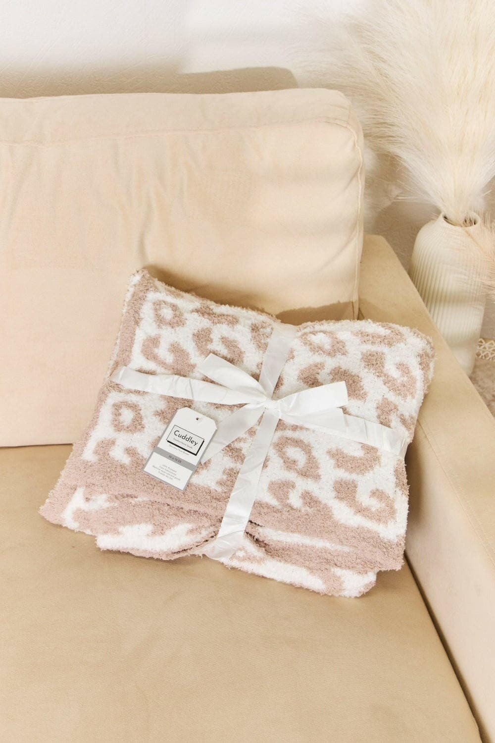 Cuddley Leopard Decorative Throw Blanket - Love Salve