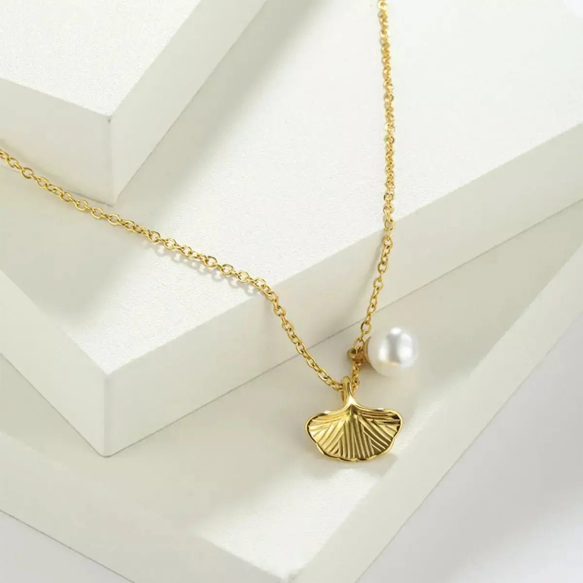 Pearl & Shell Pendant Necklace Simply Love