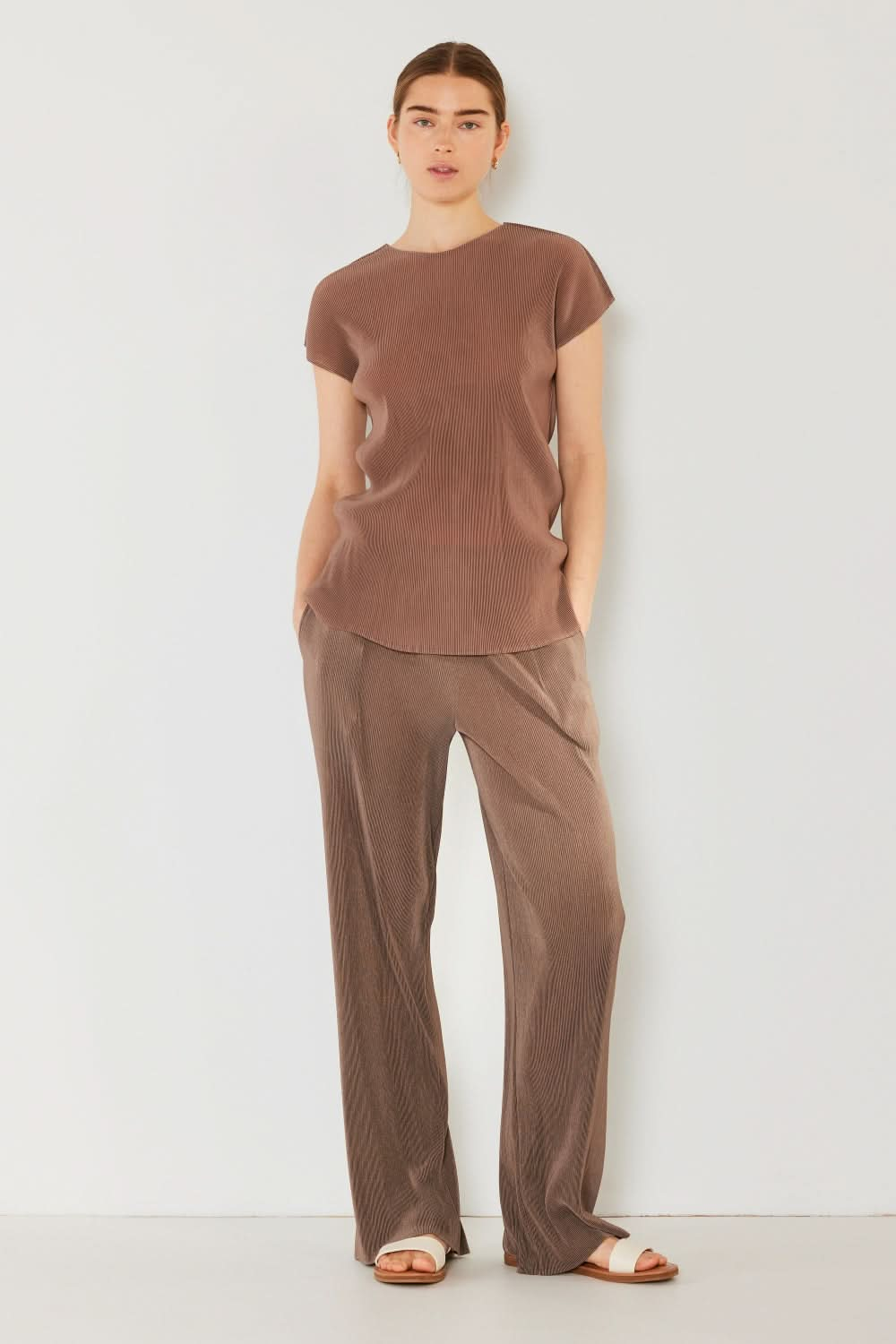 Ribbed Pleated Wide-Leg Trousers with Elastic Waist