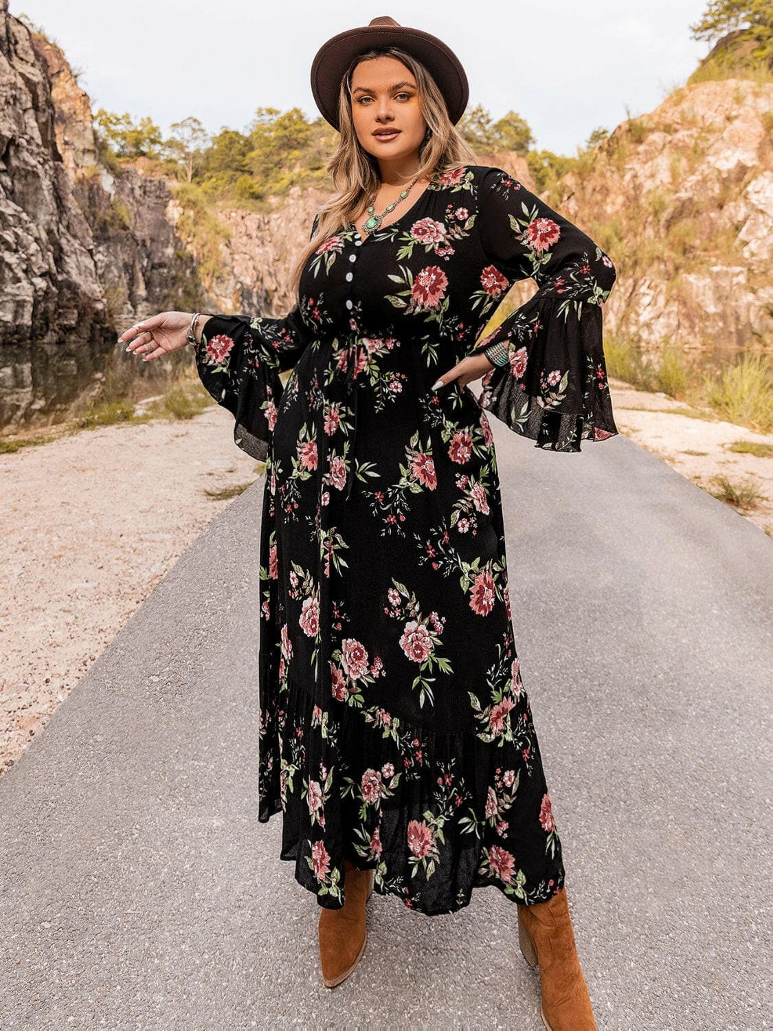 Plus Size Floral Flare Sleeve DressFeatures: Basic style
Sheer: Opaque
Stretch: Slightly stretchy
Body: Not lined
Material composition: 100% viscose
Care instructions: Machine wash cold. Tumble dry loLove Salve Size Floral Flare Sleeve Dressplus