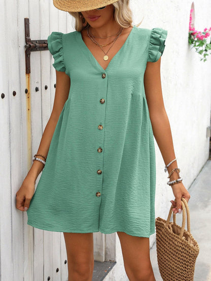 Button Up V-Neck Cap Sleeve Mini DressButton Up V-Neck Cap Sleeve Mini Dress
 
 
Chic Design: Embrace sophistication with the button-up detailing and V-neckline of this mini dress.
 
Versatile Wear: PerfLove Salve -Neck Cap Sleeve Mini Dress