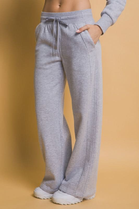 Cozy Essential Wide Leg Sweatpants with Convenient Pockets