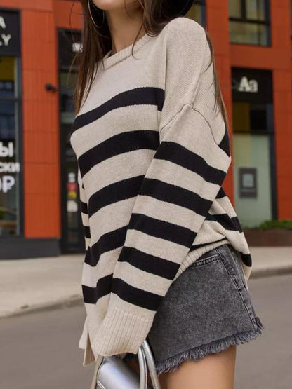 Chic slit striped sweater with round neckline