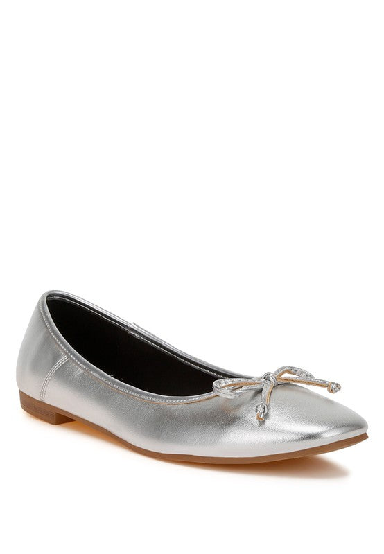 Metallic bow detail flats