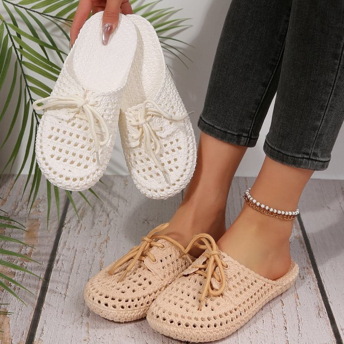 Lace-up flat sandals - summer chic