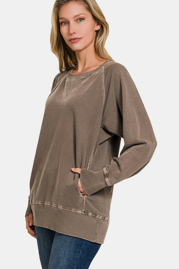 Zenana Round Neck Long Sleeve Sweatshirt.