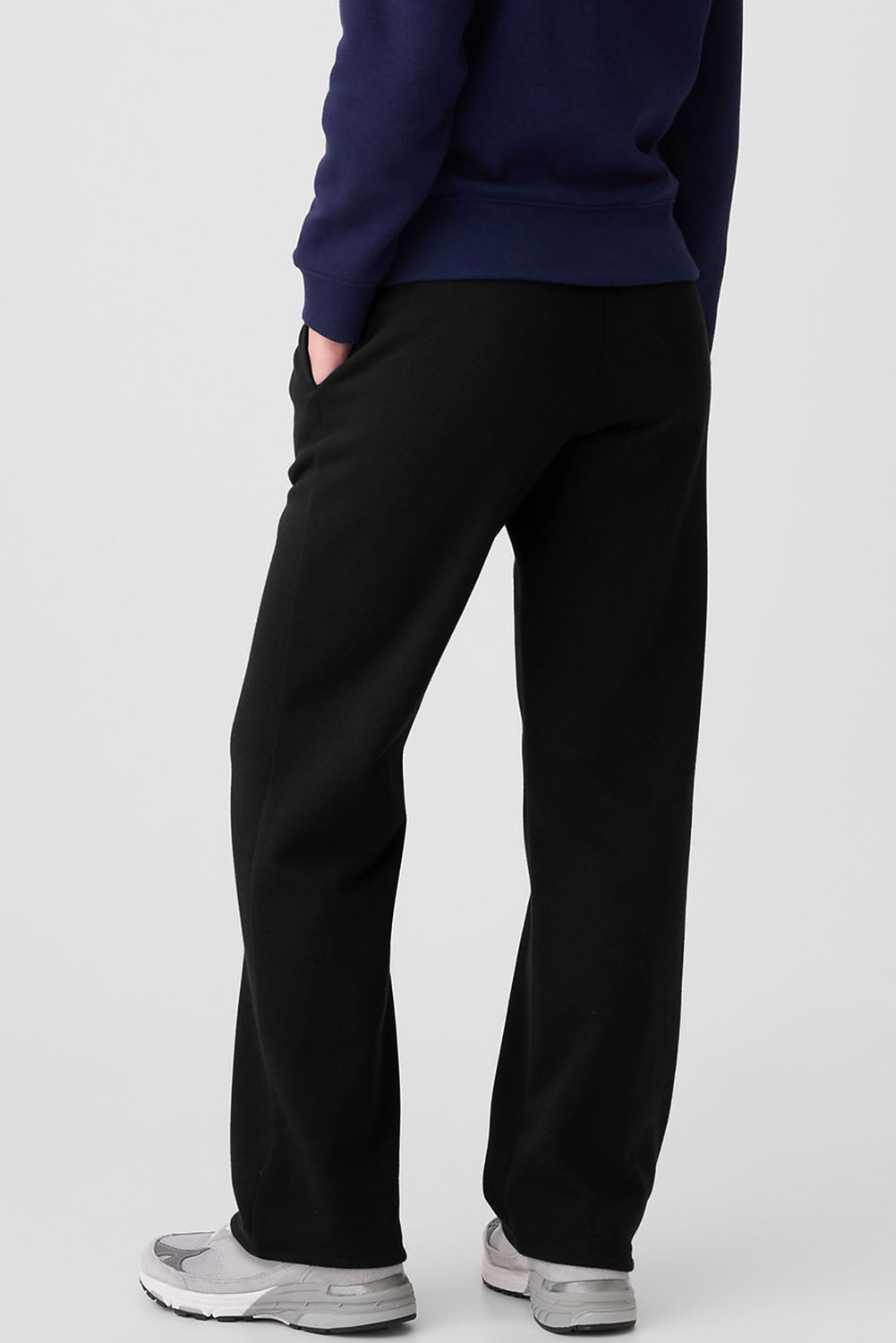 Cozy black fleece-lined casual pants with adjustable drawstring waist