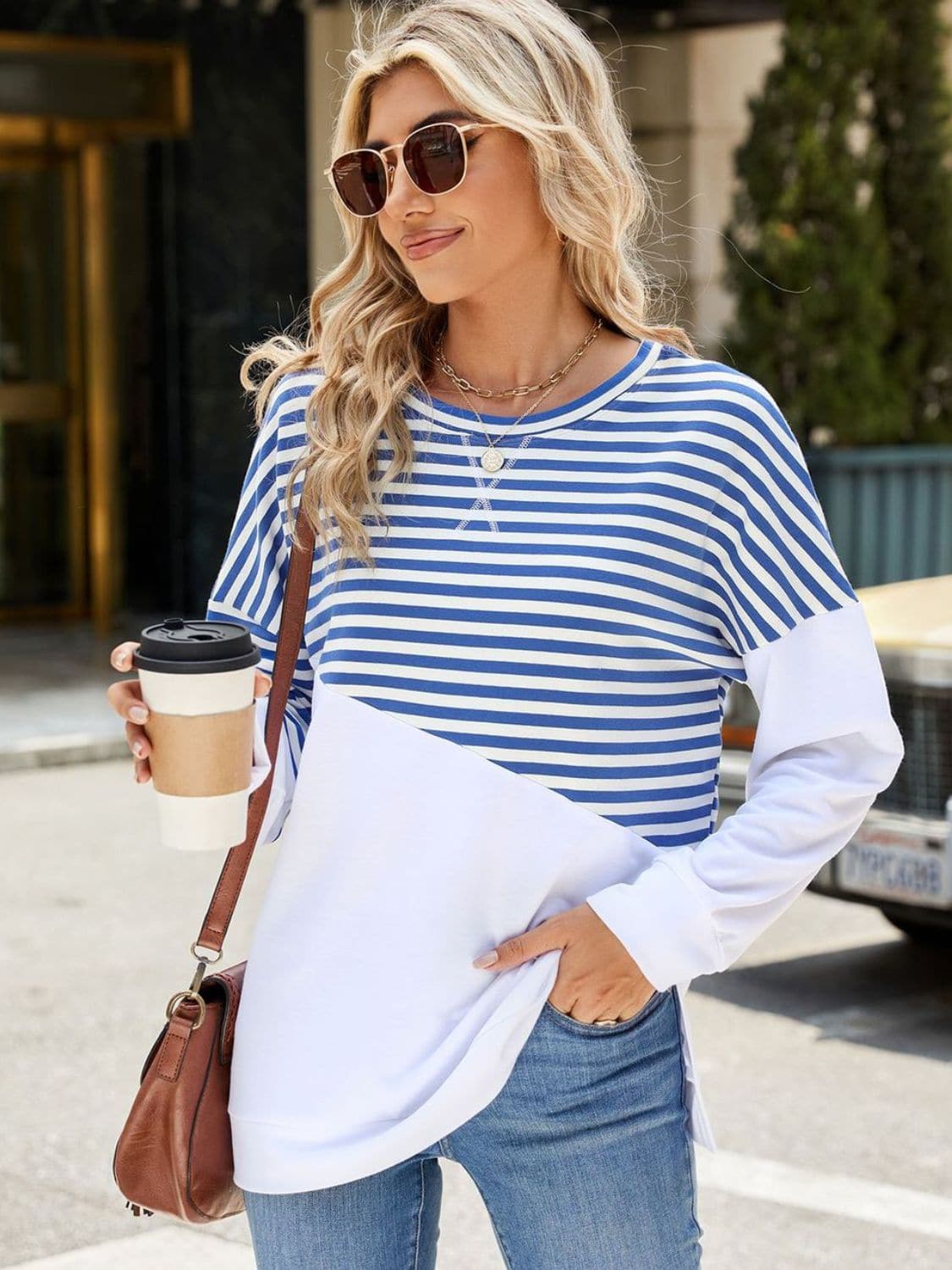 Slit Contrast Striped Long Sleeve Sweatshirt.