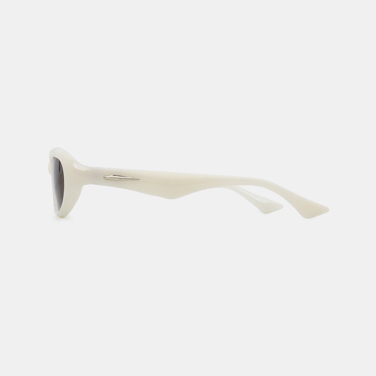 Polycarbonate Frame Cat Eye Sunglasses.