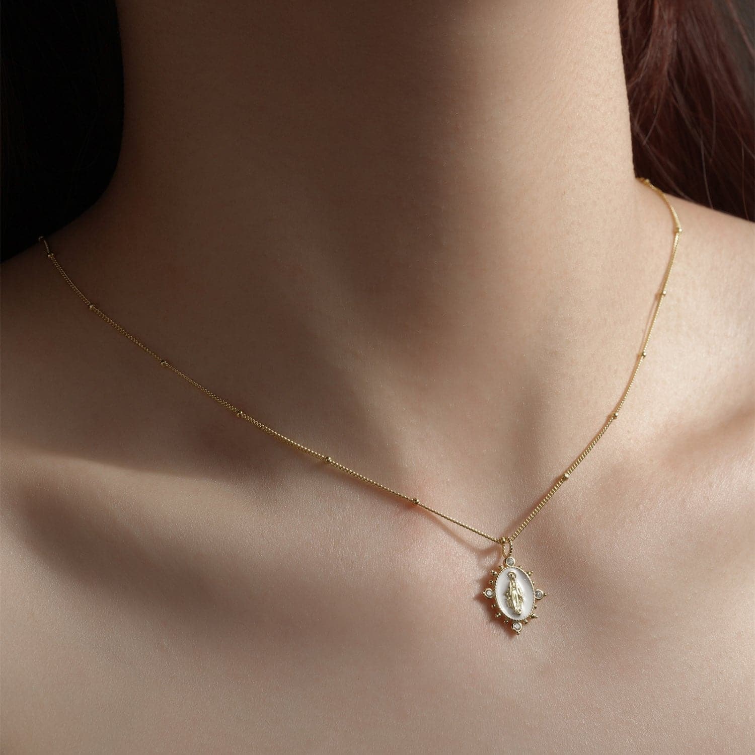 18K Gold-Plated Spring Ring Closure Pendant Necklace.