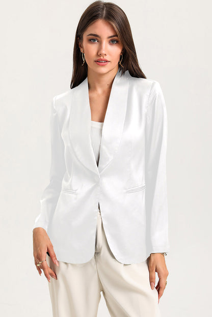 Chic white collared blazer with pockets for elegant styling