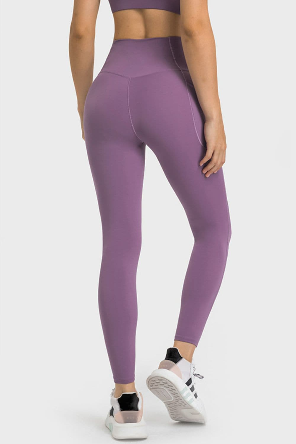 V-Waist Yoga Leggings with Pockets.