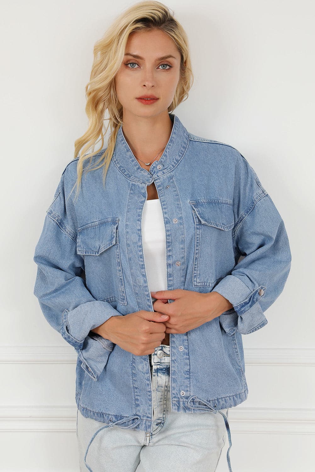 Classic pocketed long sleeve denim shirt