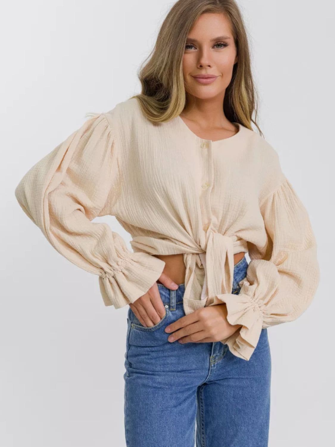 Elegant flounce sleeve shirt