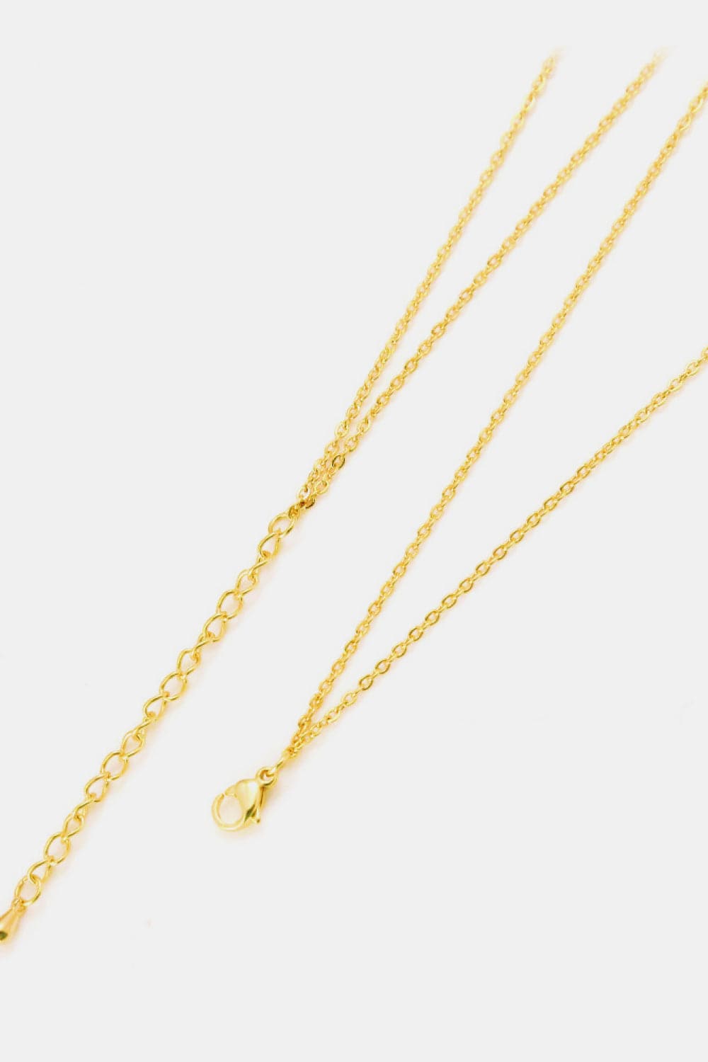 Linked ring pendant chain necklace