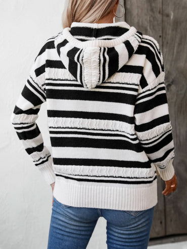 Striped hooded sweater with drawstring and long sleeves