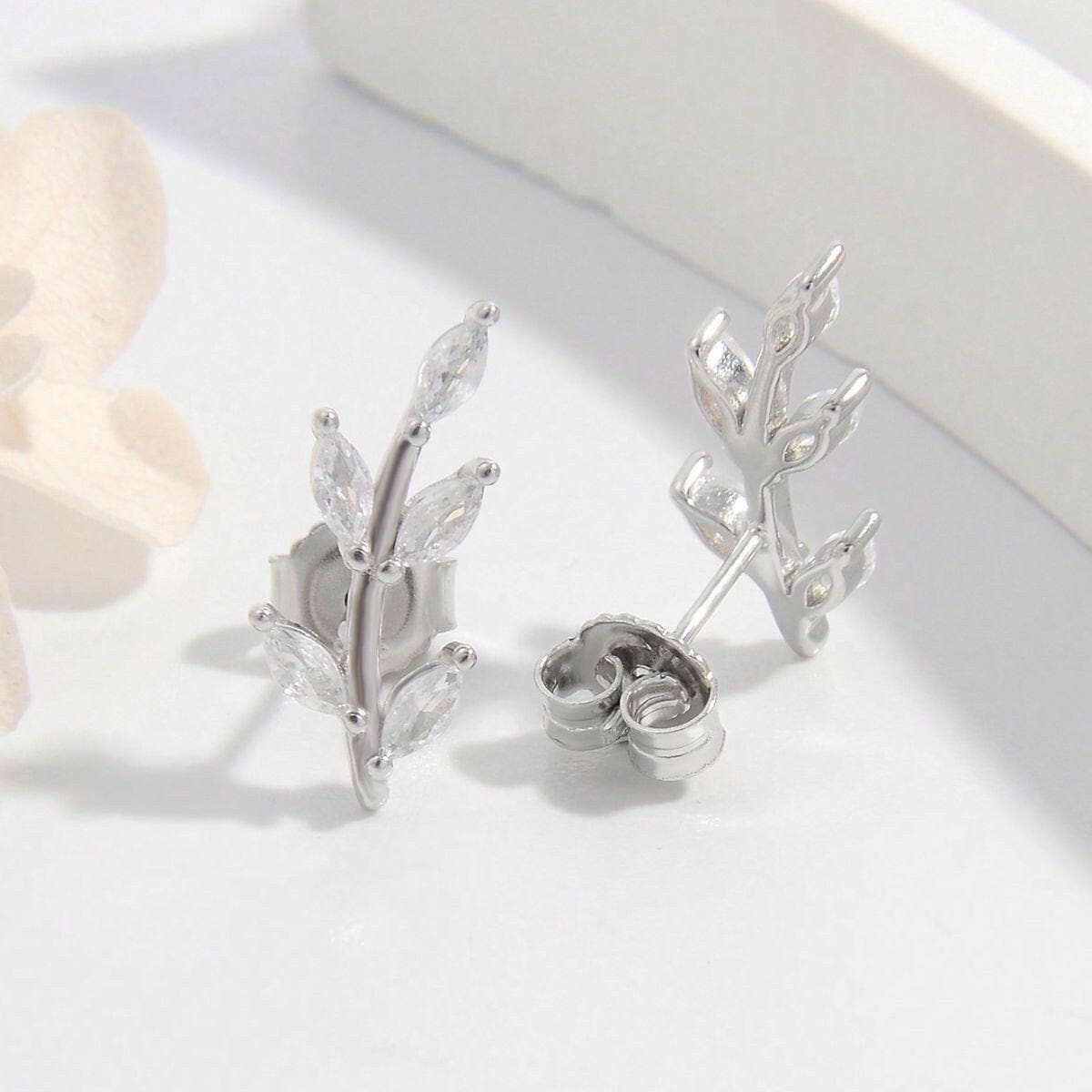 925 Sterling Silver Zircon Leaf Shape Earrings.