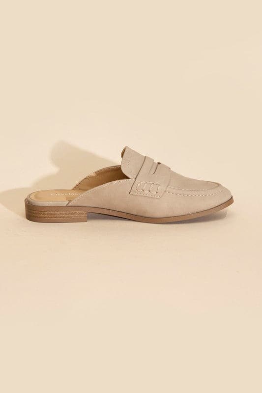 PERKS-S Flat Mules.