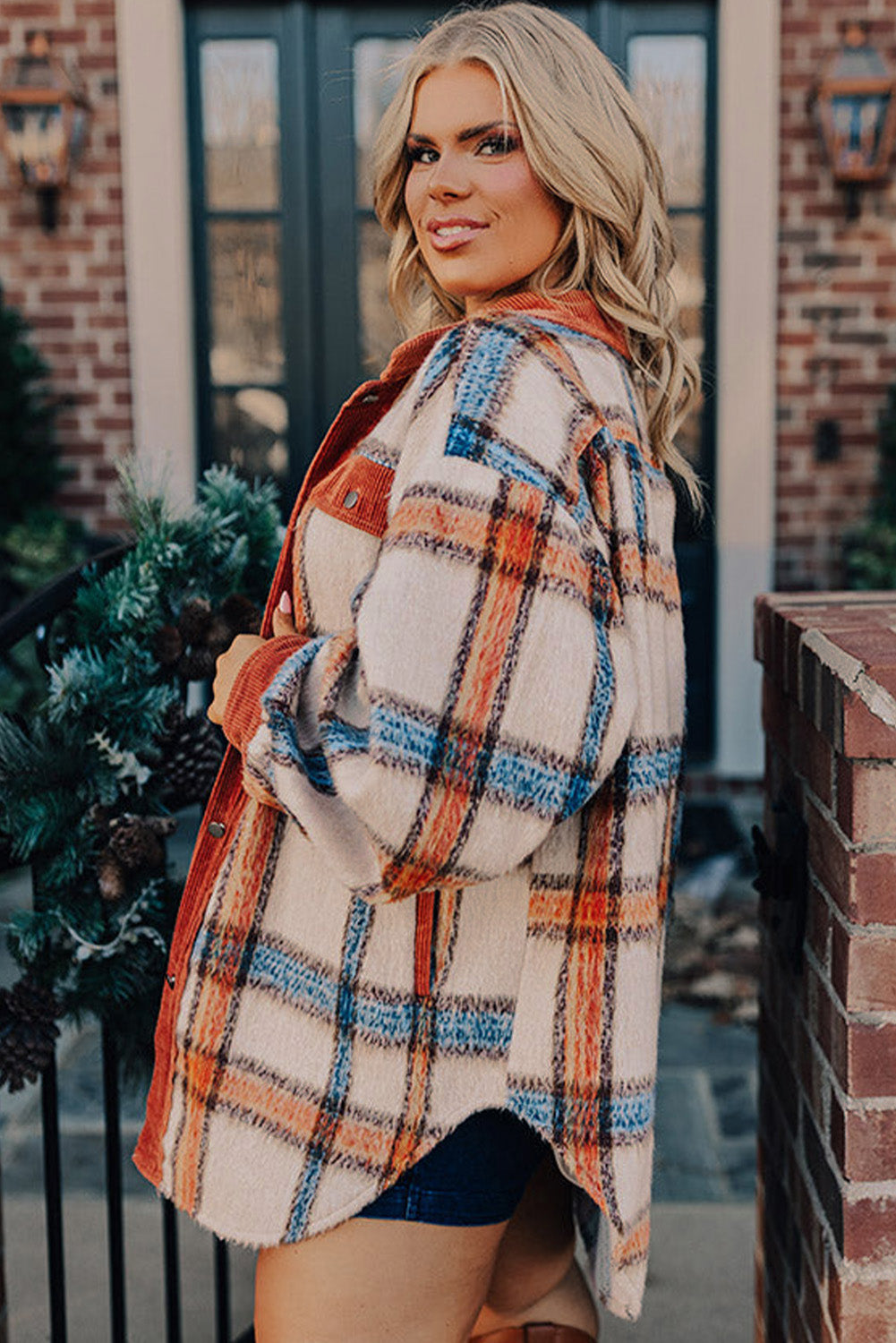 Chic plaid plus size collared button-up jacket with brown stripes