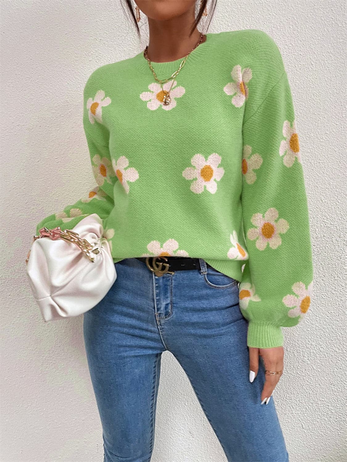 Flower Round Neck Latern Sleeve Sweater.