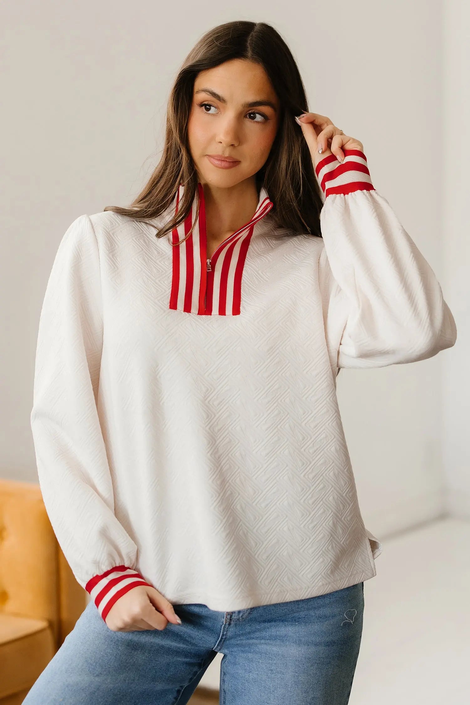 White Textured Knit Zipped Collar Pullover With Striped Contrast Accent Dear-Lover Dropshipping