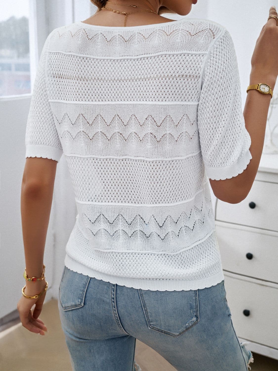 Round Neck Half Sleeve Knit Top.