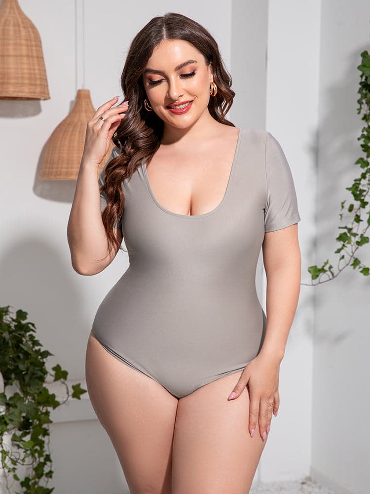 Plus Size Scoop Neck Short Sleeve One-Piece Swimsuit.