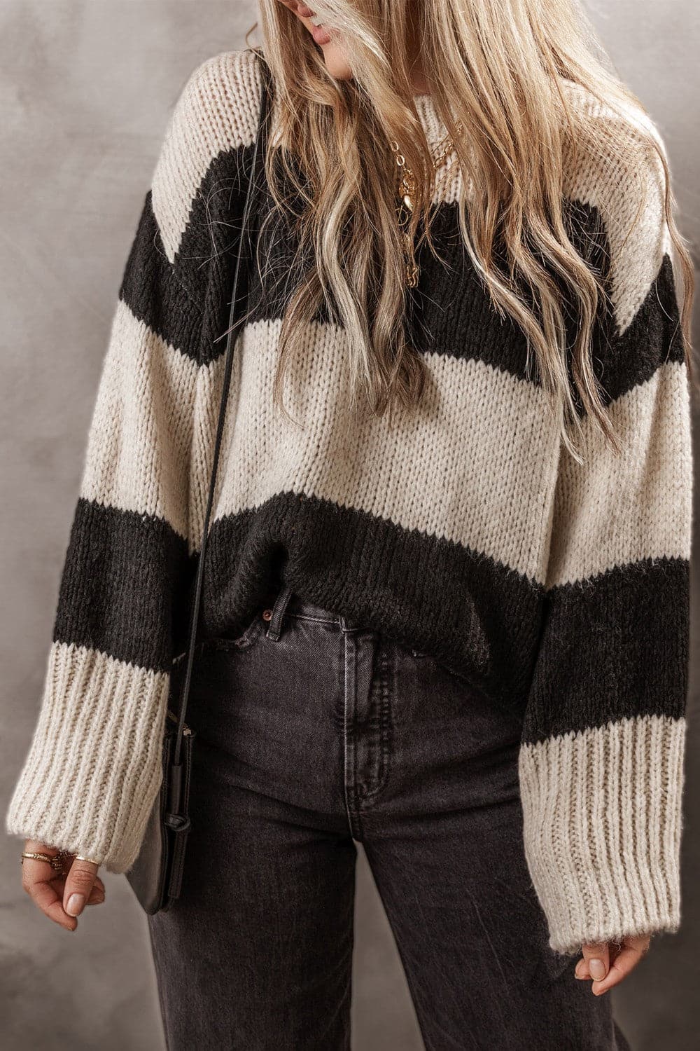 Color Block Round Neck Sweater.