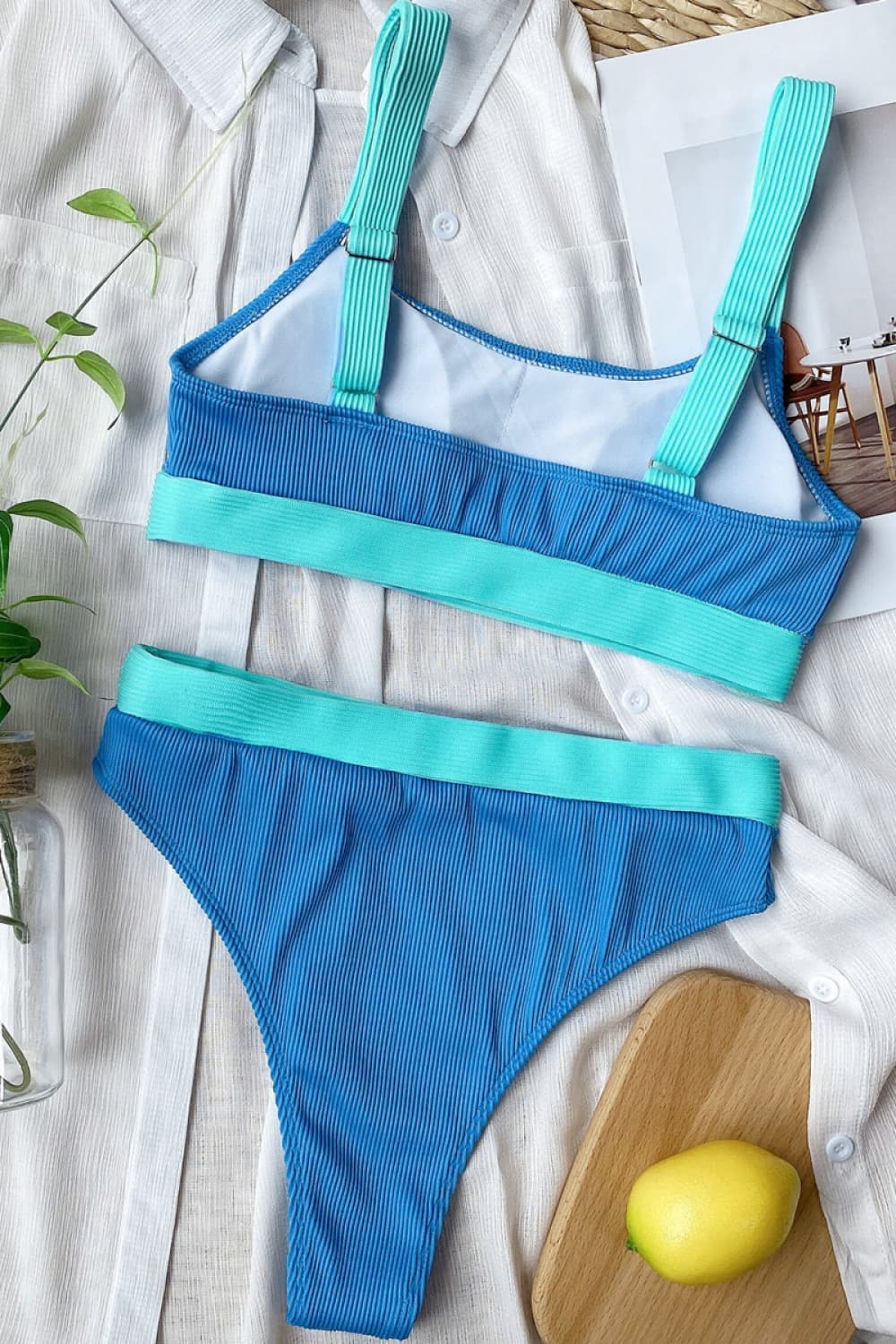 Color Block Scoop Neck Bikini Set.