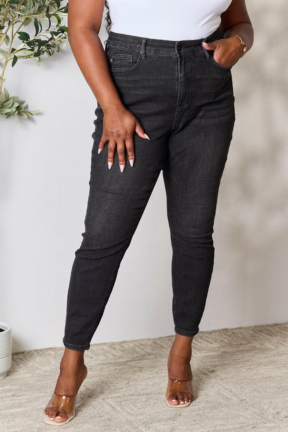 Judy Blue Full Size Tummy Control High Waist Denim Jeans.