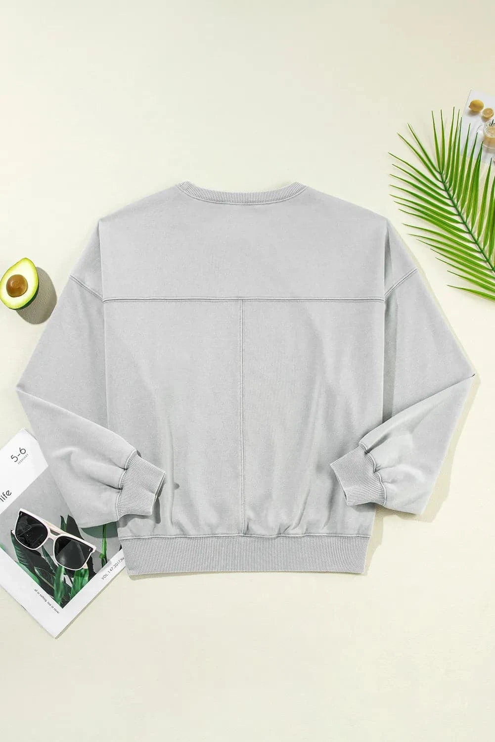 Round Neck Long Sleeve Sweatshirt.