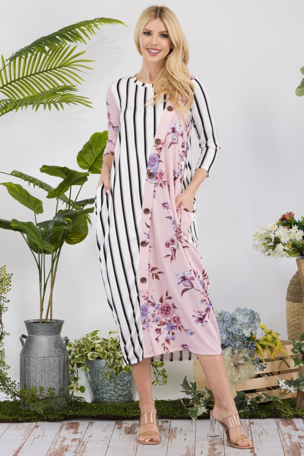 Chic floral and striped midi-dress with pockets for every occasion