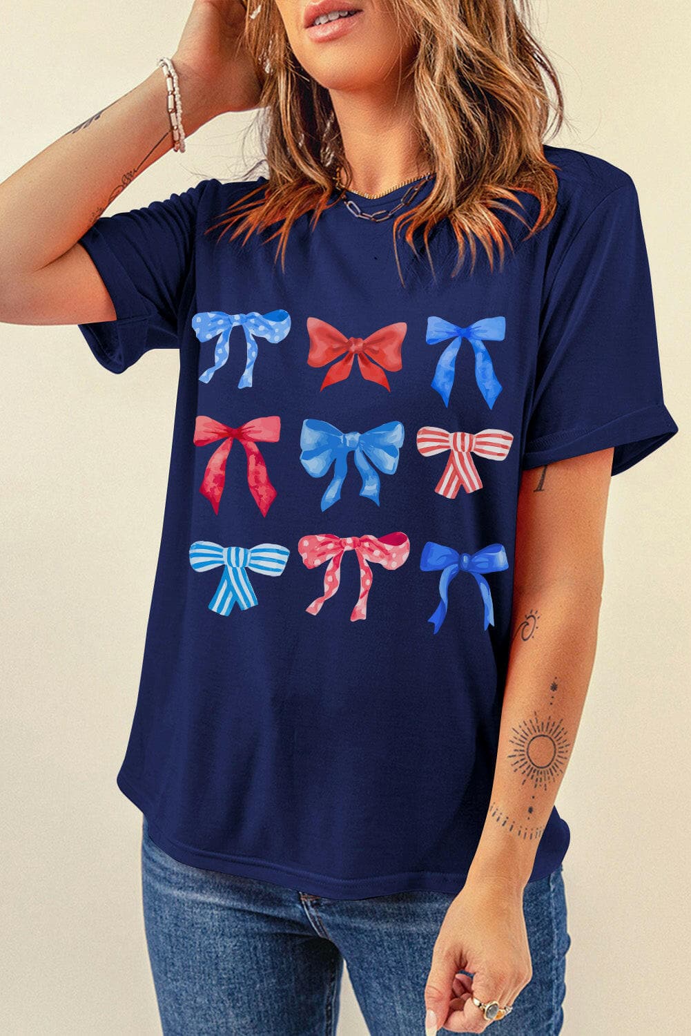 Bow Graphic Round Neck Short Sleeve T-Shirt.