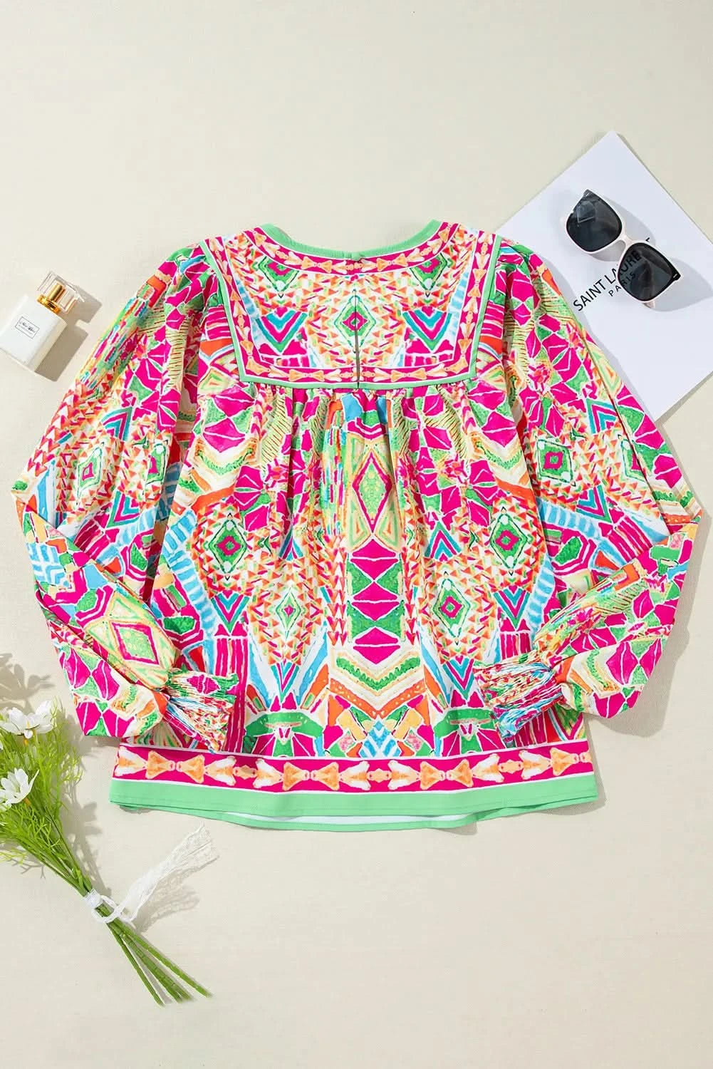 Chic geometric print long sleeve blouse with round neckline