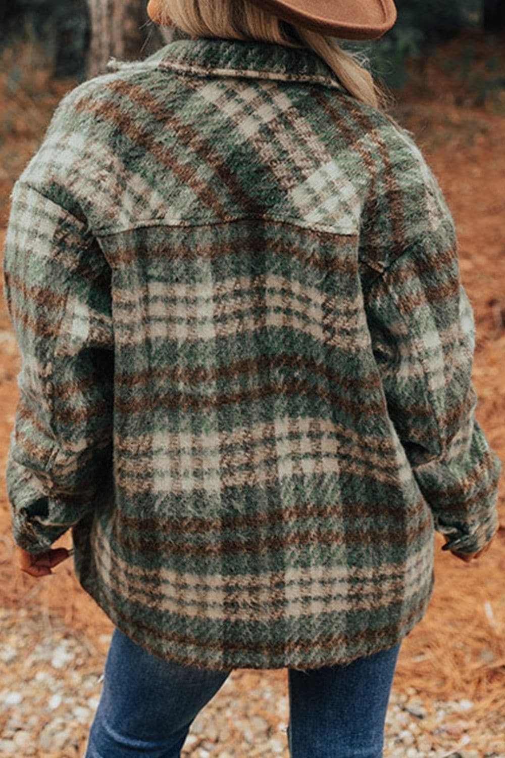 Plaid Button Up Long Sleeve JacketFeatures: Pocketed
Thickness: Normal
Body: Not lined
Material composition: 100% polyester
Care instructions: Machine wash cold. Tumble dry low.
Imported


Size
US
BuLove Salve Long Sleeve JacketOuterwear