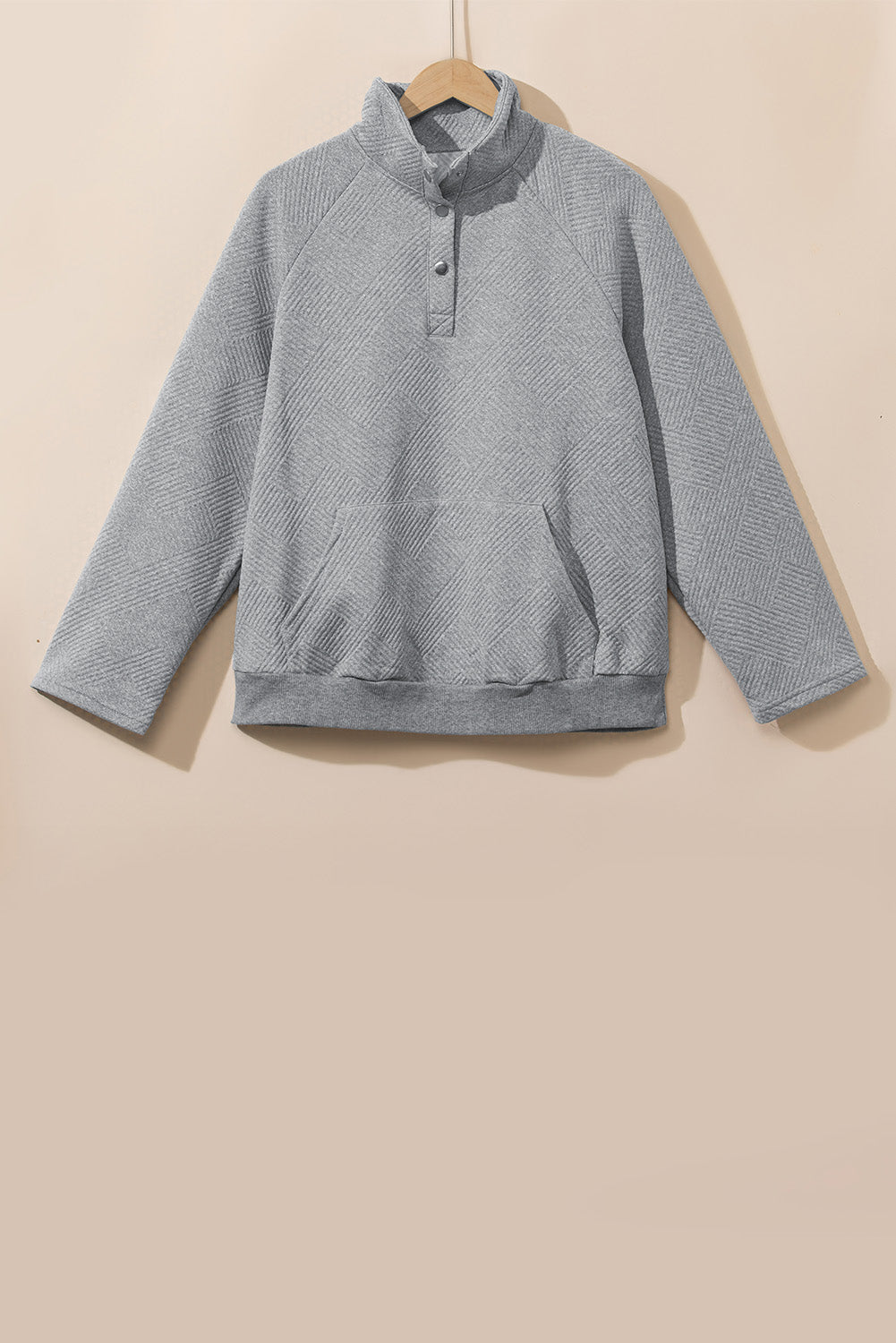 Chic light grey plus size pullover sweatshirt with snap buttons