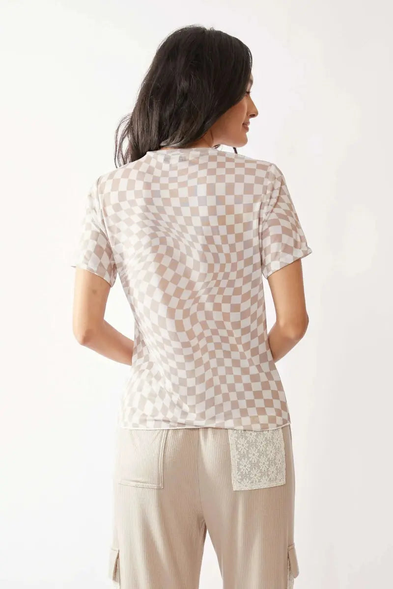 Davi & Dani Checker Board Printed Mesh Short Sleeve Top - Love Salve