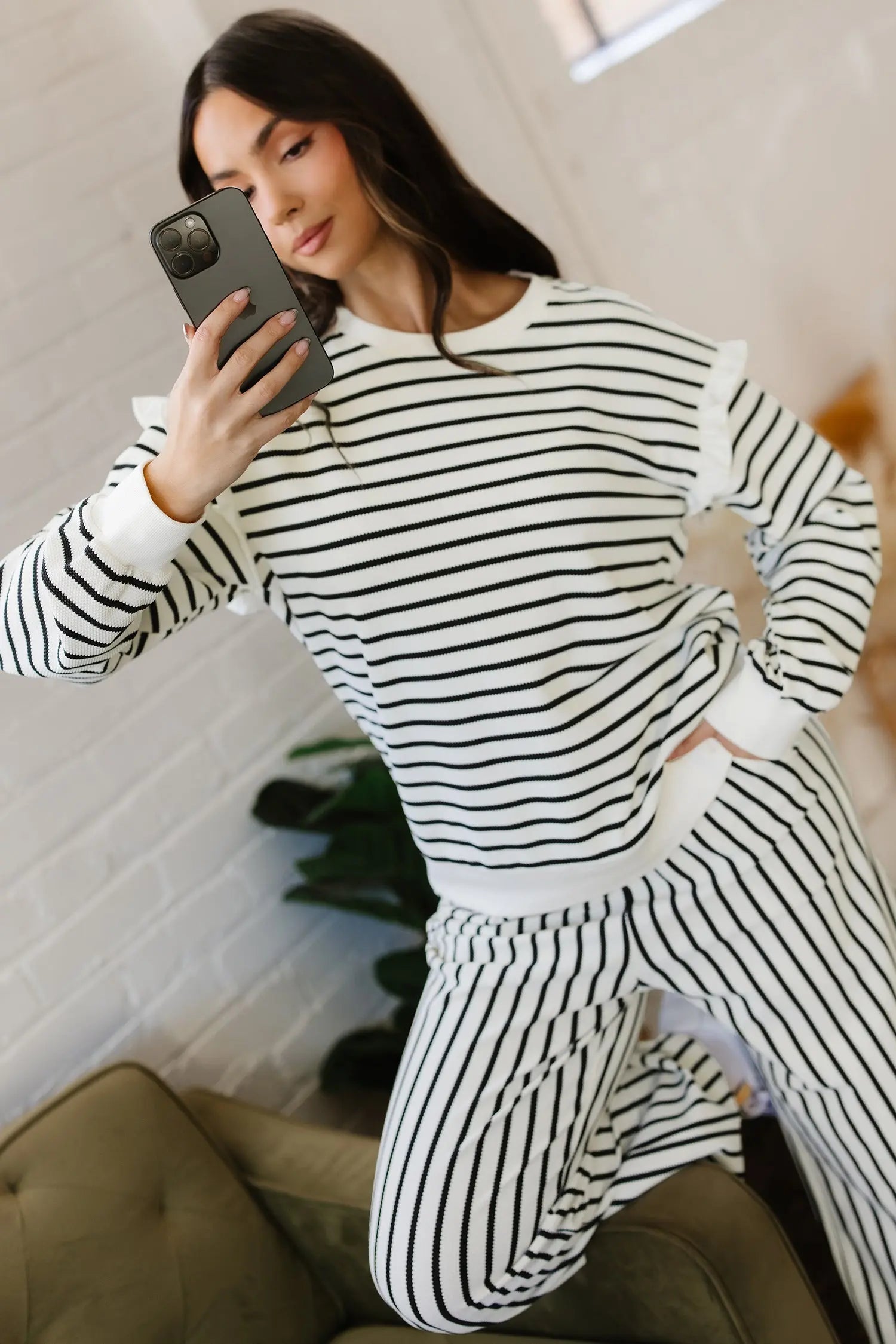 White Stripe Ruffle Trim Drop Shoulder Top And Drawstring Relaxed Pant Set Dear-Lover Dropshipping