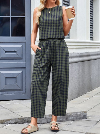 Chic Lovelet Plaid Sleeveless Top and Pants Ensemble