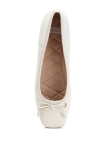 Chic square-toe ballerinas with bow detail